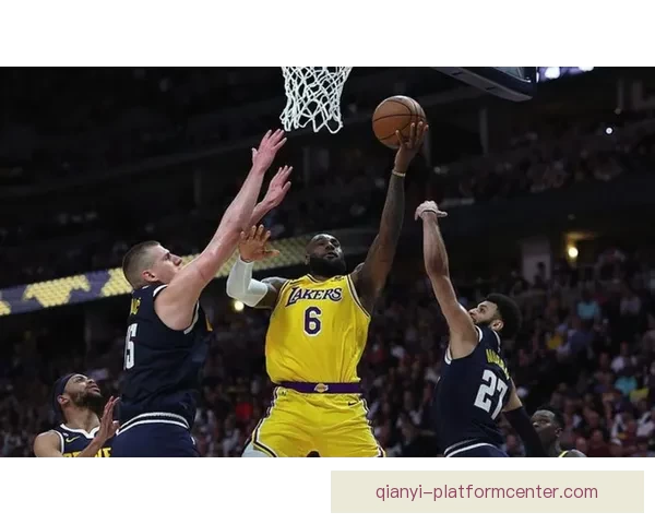 穆雷上半场爆发狂砍33分创个人新高 带领球队火力全开 穆雷上半场爆发狂砍33分创个人新高 带领球队火力全开